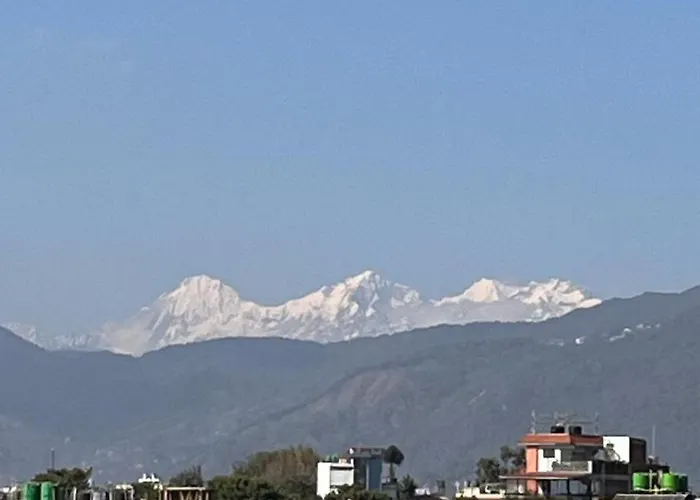 Warm And Cozy 1 Min From Stupa Apartment